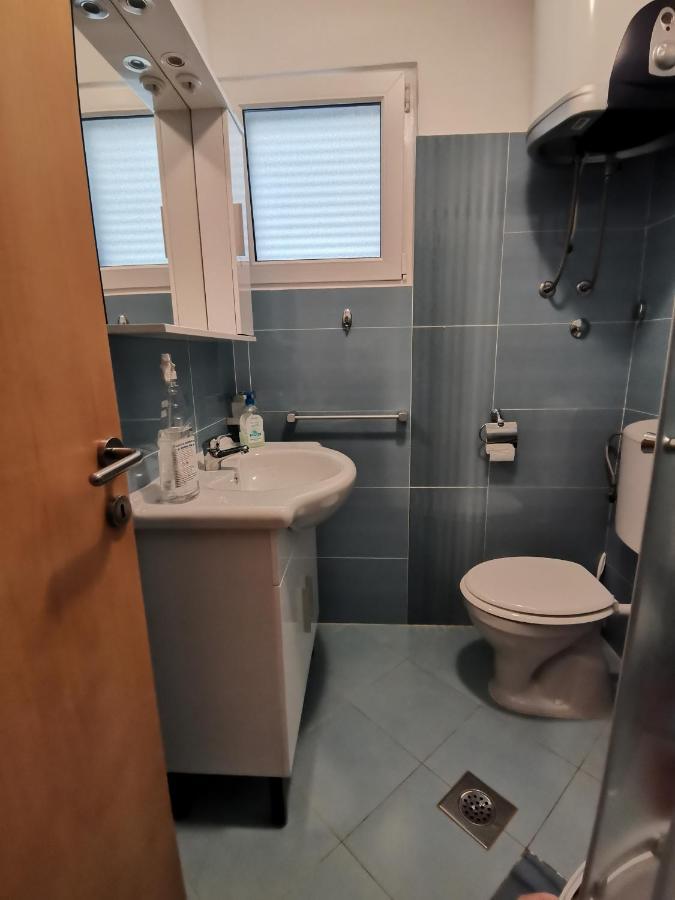 Apartments Victoria Савудрия Екстериор снимка