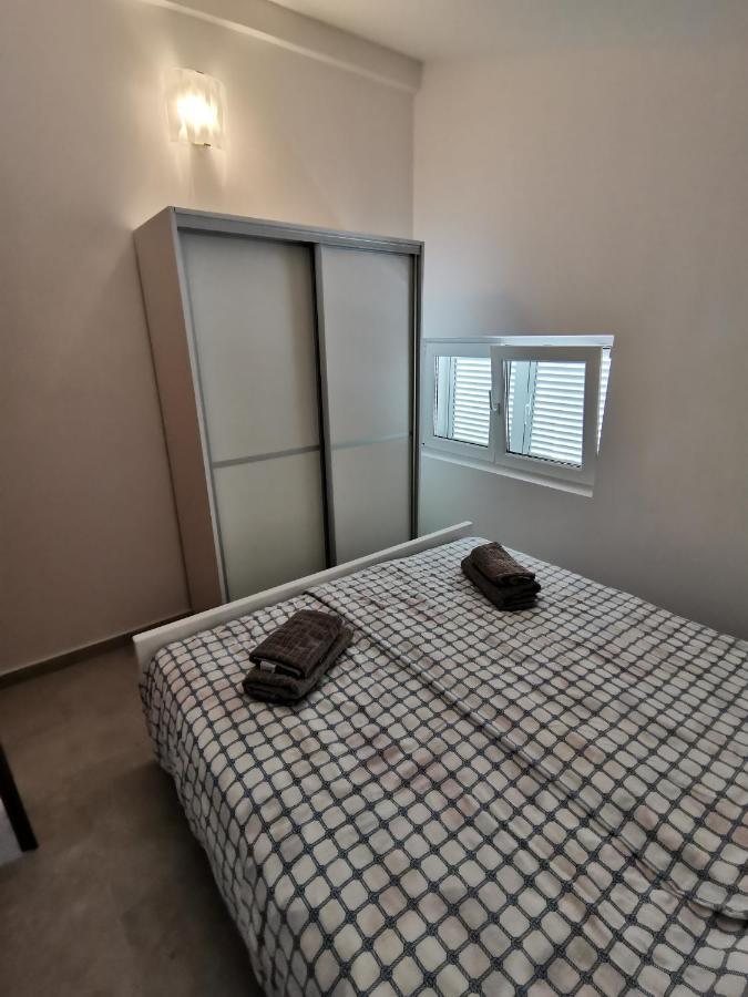 Apartments Victoria Савудрия Екстериор снимка